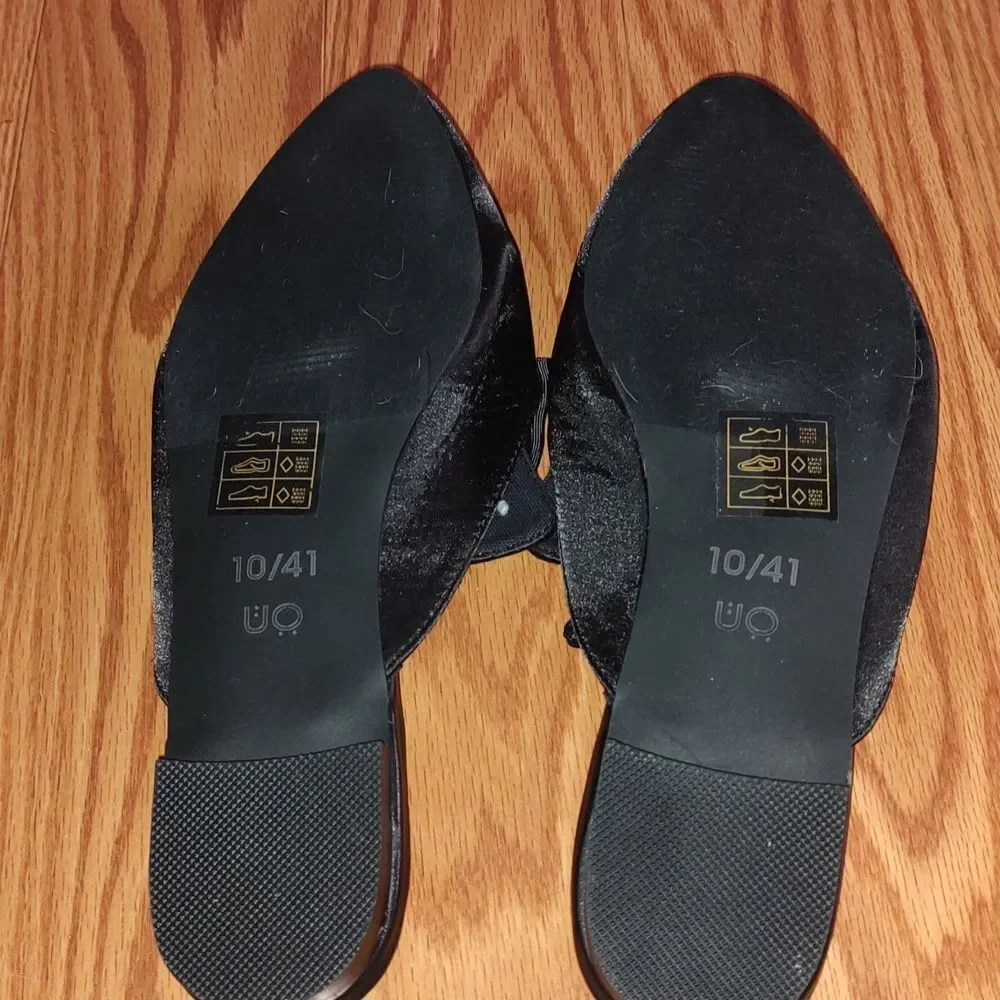 Urban Outfitters Black Satin Bow Mules Shoes Sz 10 - Picture 6 of 6